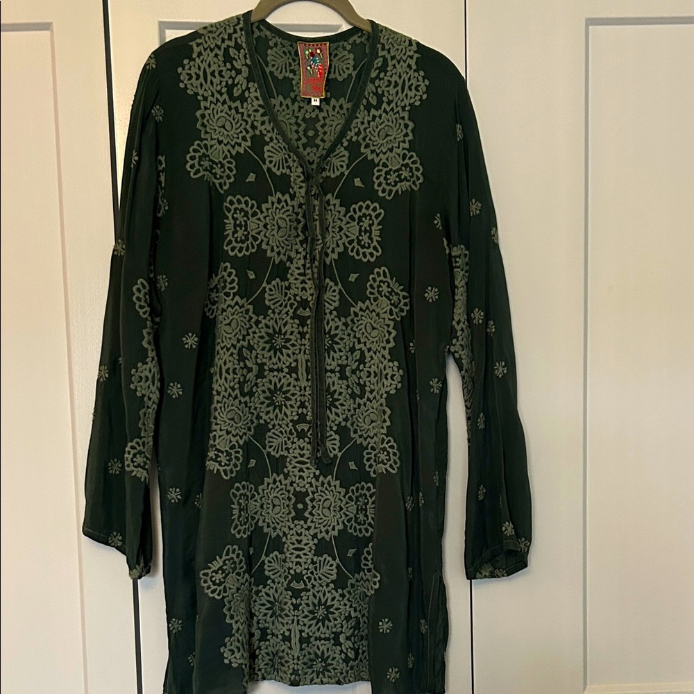 Johnny Was Green Floral Embroidered Top/Tunic
